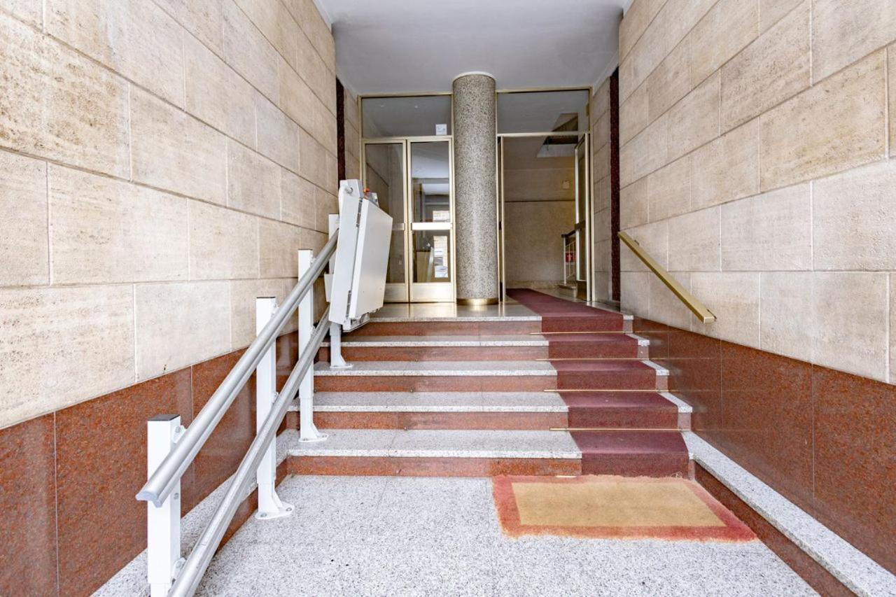 Dolce Casa Di Sve Vicino La Stazione Apartment Genoa Bagian luar foto