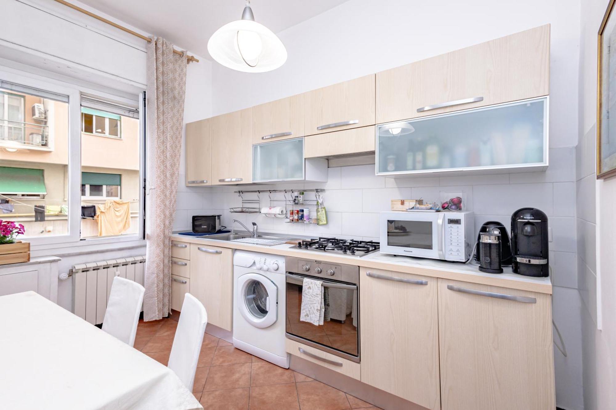 Dolce Casa Di Sve Vicino La Stazione Apartment Genoa Bagian luar foto