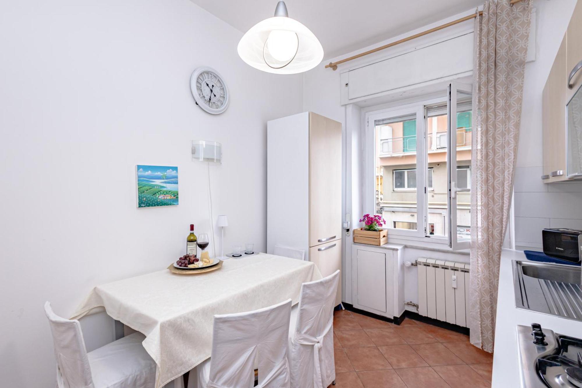 Dolce Casa Di Sve Vicino La Stazione Apartment Genoa Bagian luar foto